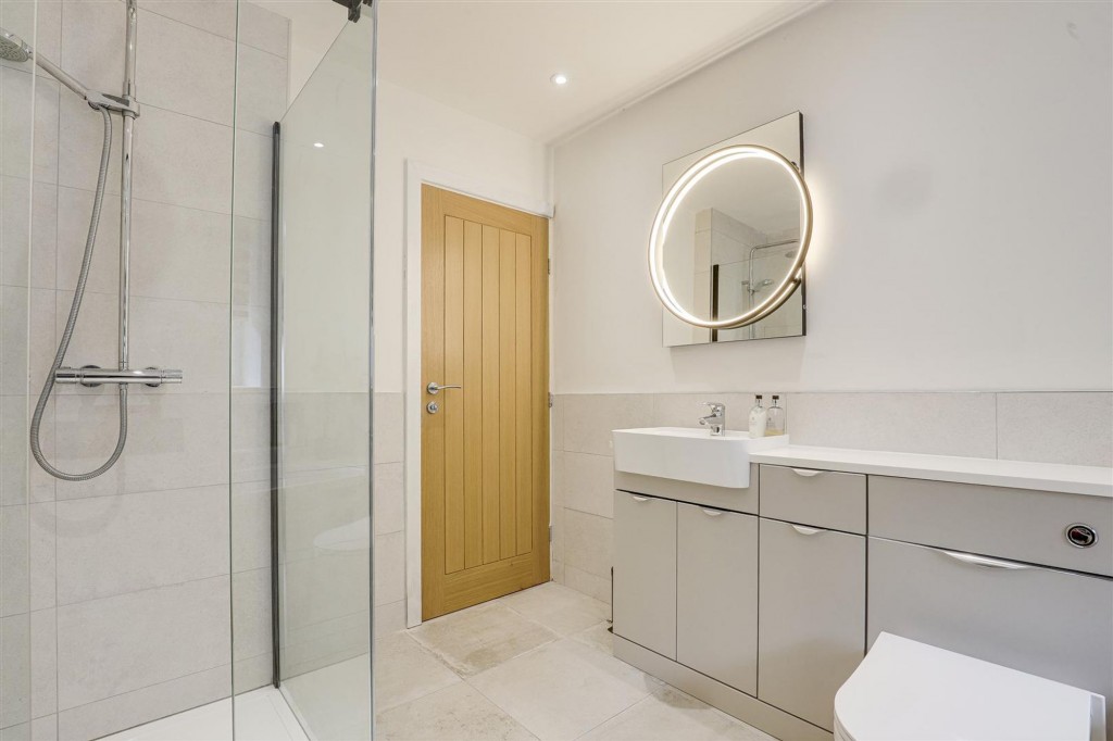 Yew Close, Nottingham, NG5