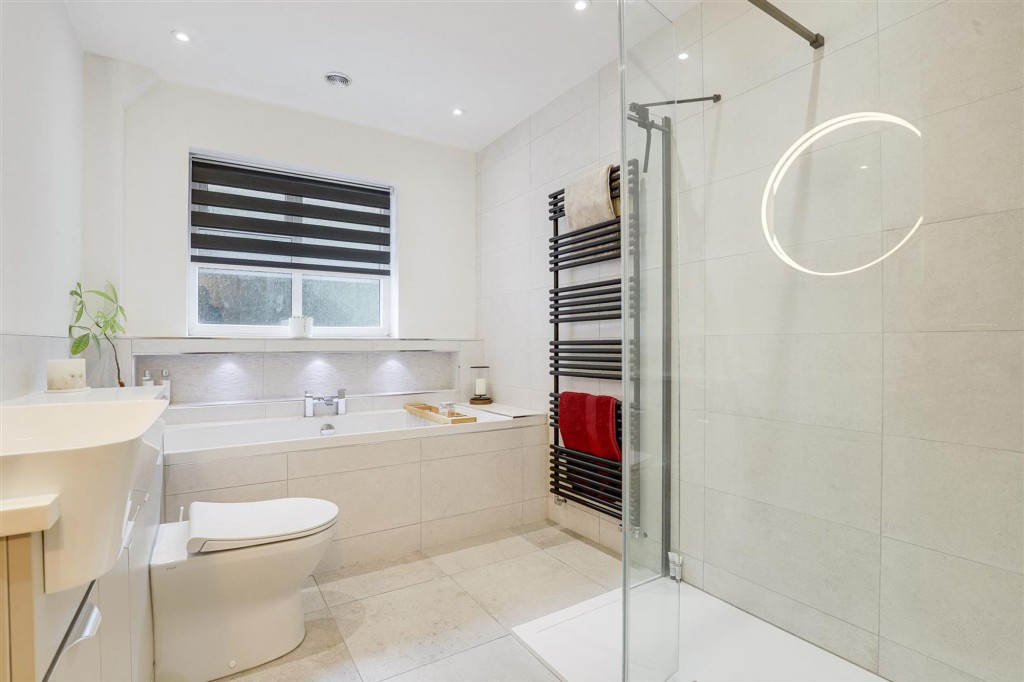 Yew Close, Nottingham, NG5