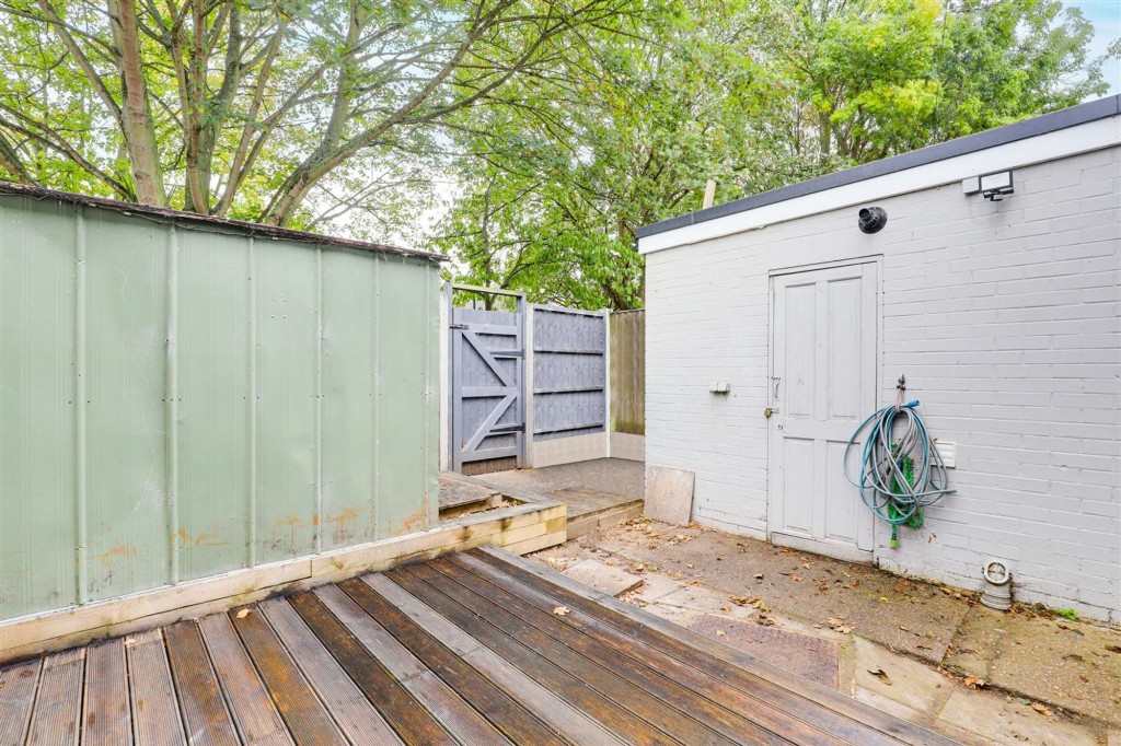 Glenlivet Gardens, Nottingham, NG11