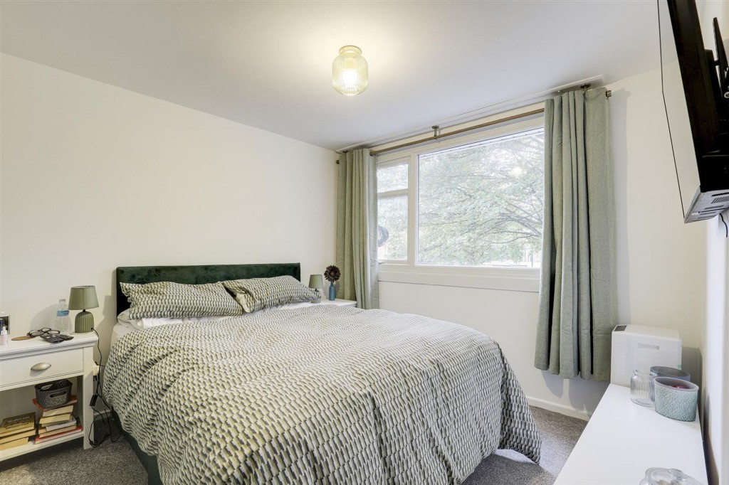 Glenlivet Gardens, Nottingham, NG11