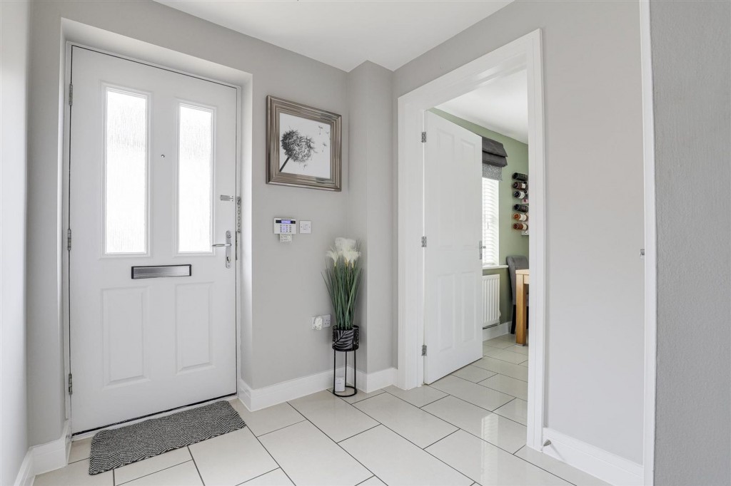 Pegswood Drive, Arnold, NG5