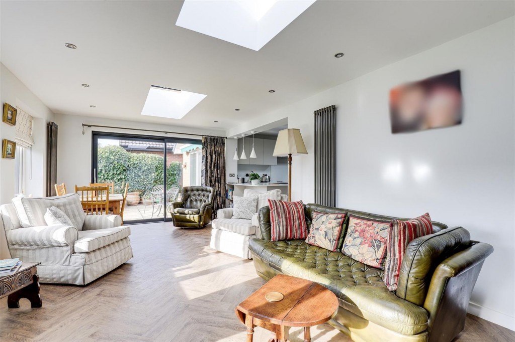 Pinfold Crescent, Woodborough, NG14