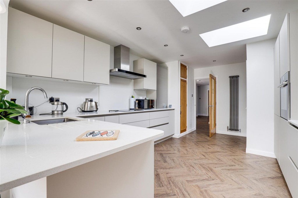 Pinfold Crescent, Woodborough, NG14