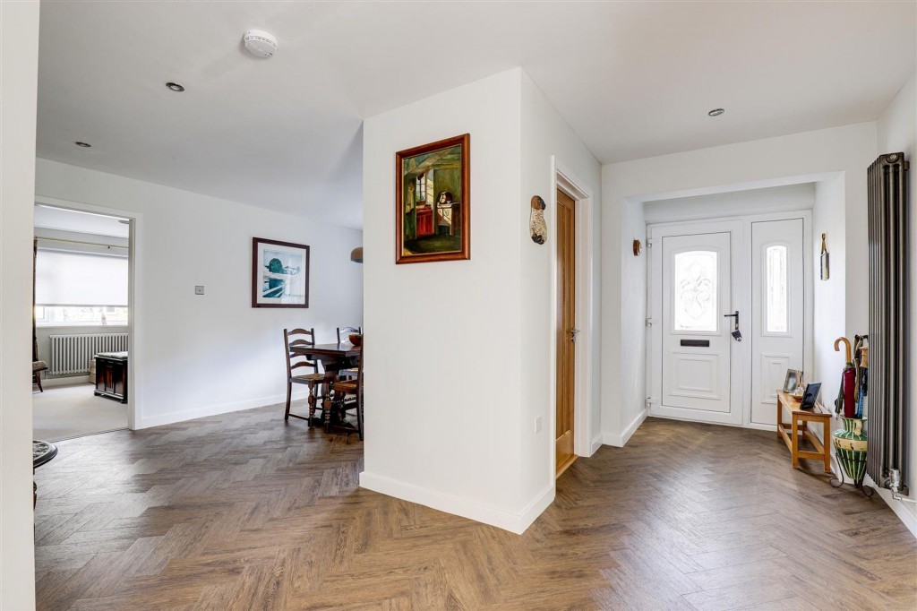 Pinfold Crescent, Woodborough, NG14