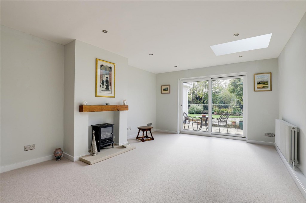 Pinfold Crescent, Woodborough, NG14