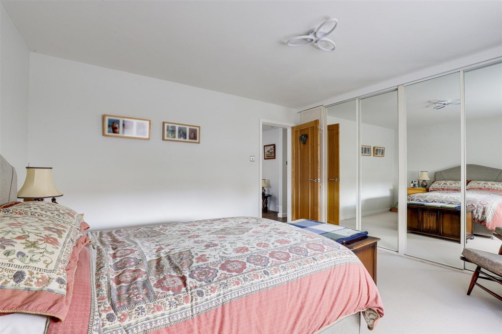 Pinfold Crescent, Woodborough, NG14