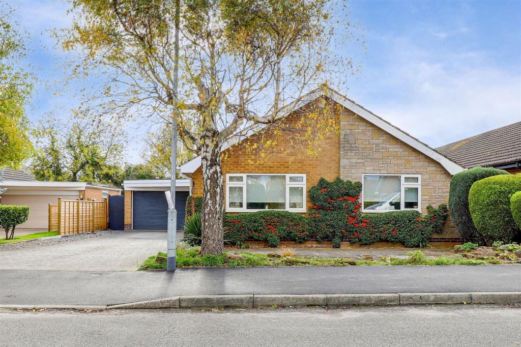 Pinfold Crescent, Woodborough, NG14