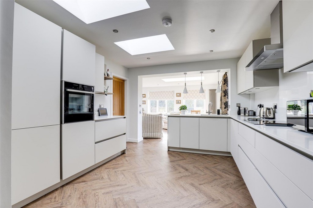 Pinfold Crescent, Woodborough, NG14