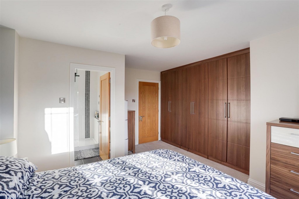 Waterside Close, Gamston, NG2