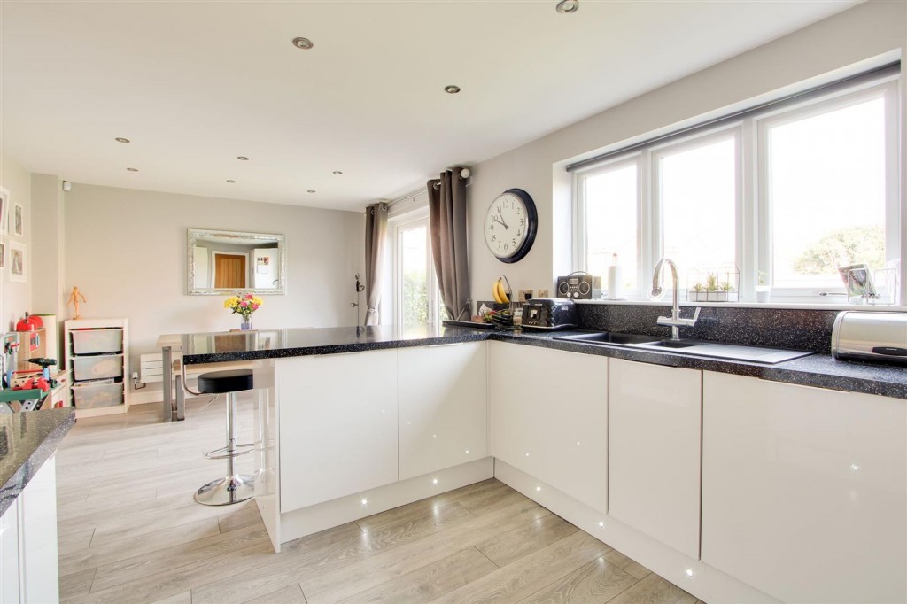 Waterside Close, Gamston, NG2