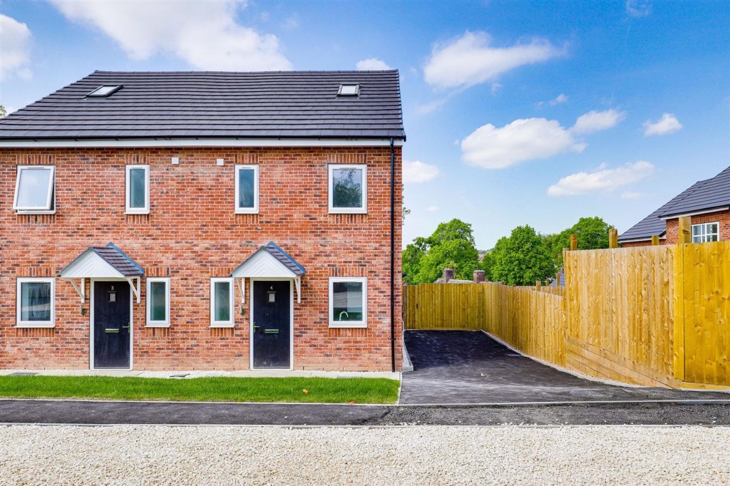 Broadleaf Drive, Bakersfield, NG3