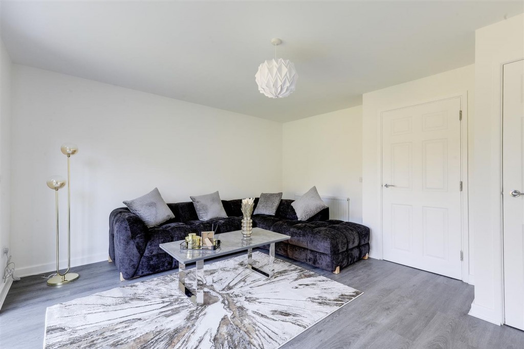 Broadleaf Drive, Bakersfield, NG3