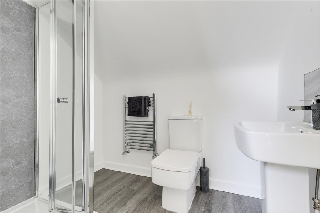 Broadleaf Drive, Bakersfield, NG3