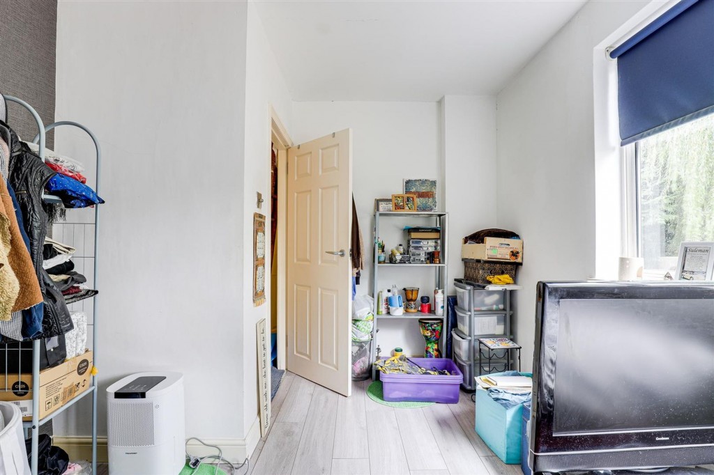 Palmer Crescent, Carlton, NG4