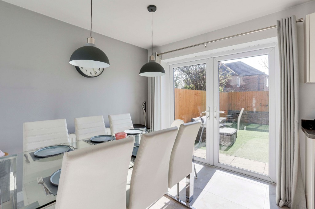 Lodge Close, Redhill, NG5