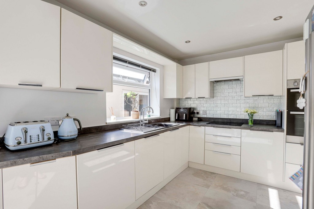 Lodge Close, Redhill, NG5