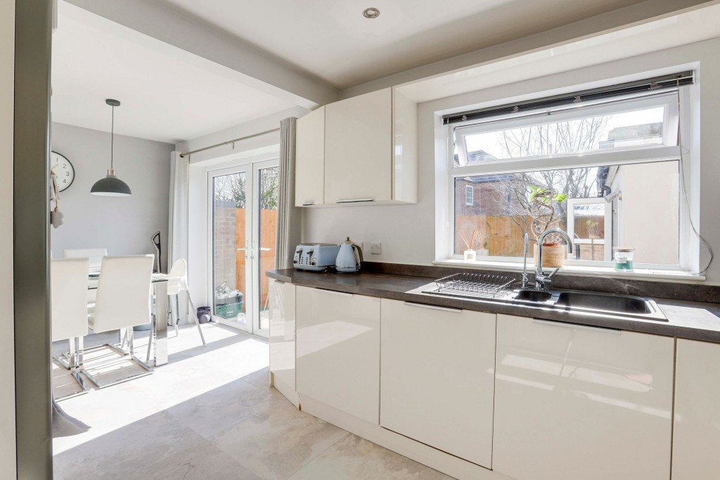 Lodge Close, Redhill, NG5