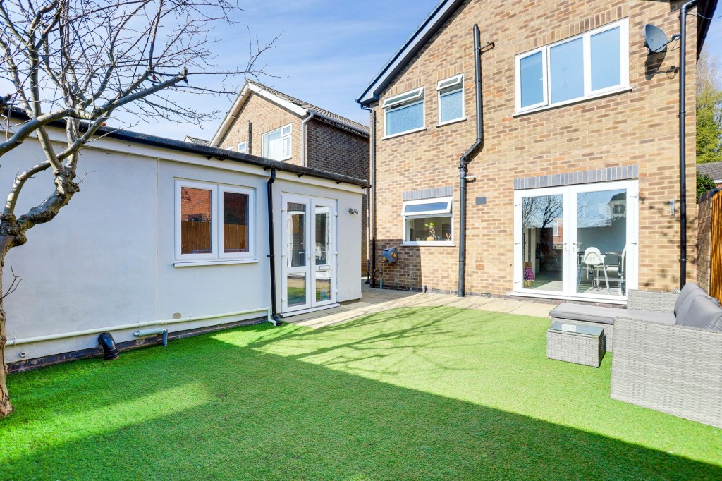 Lodge Close, Redhill, NG5
