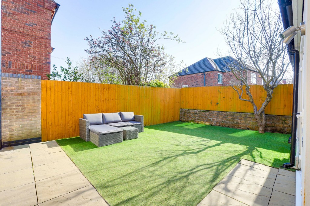 Lodge Close, Redhill, NG5