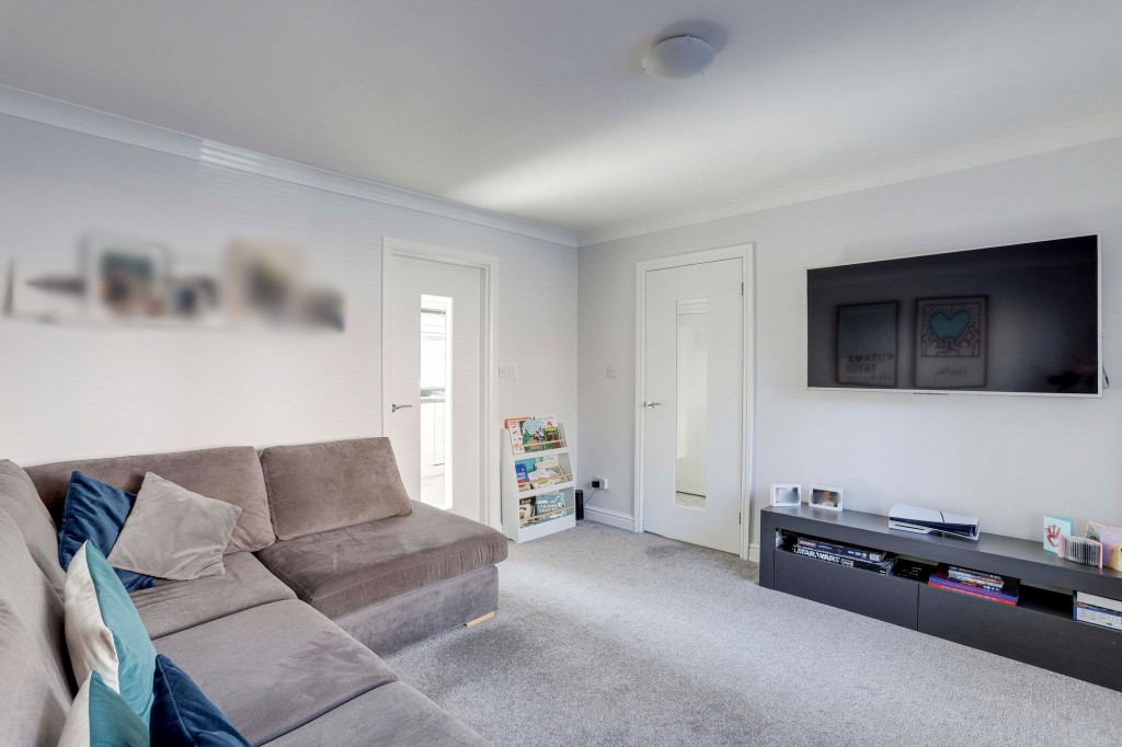 Lodge Close, Redhill, NG5