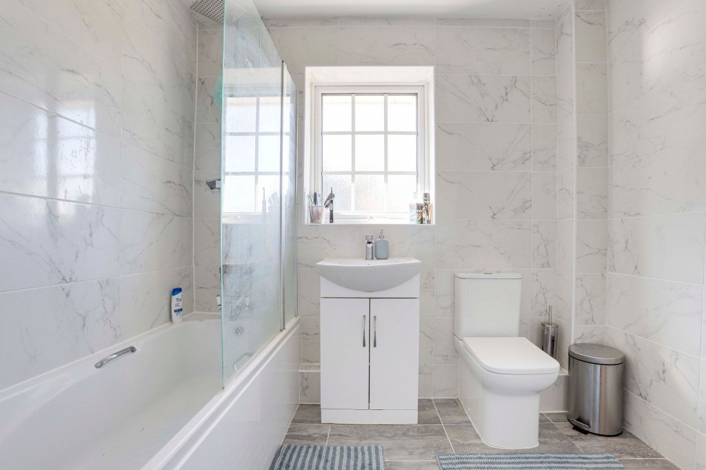 Hollinwell Court, Edwalton, NG12