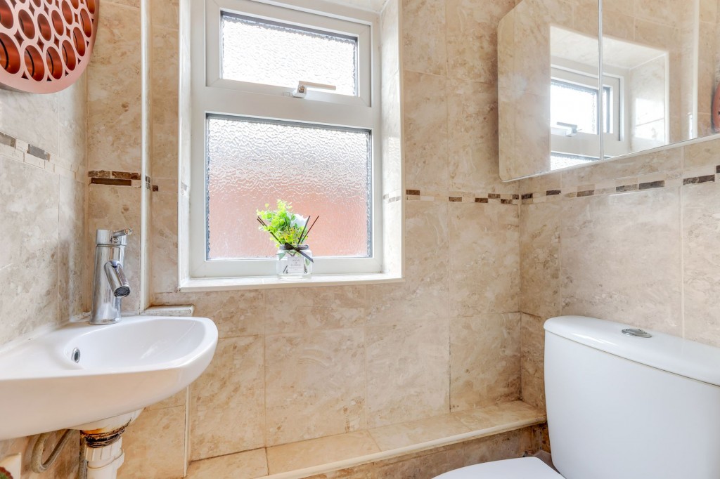 Greythorn Drive, West Bridgford, NG2