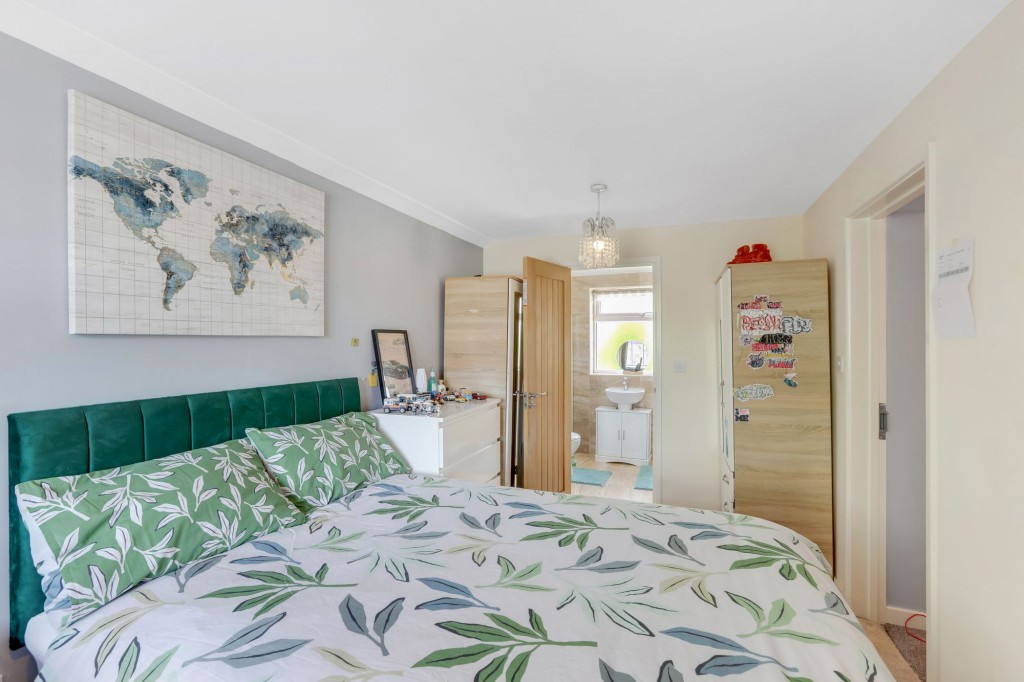 Greythorn Drive, West Bridgford, NG2