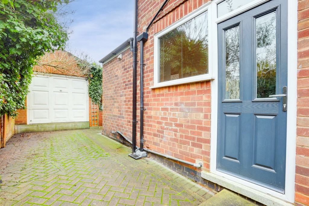 Town Street, Bramcote, NG9