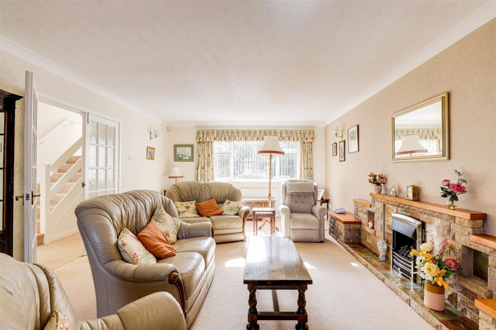 Plains Farm Close, Nottingham, NG3