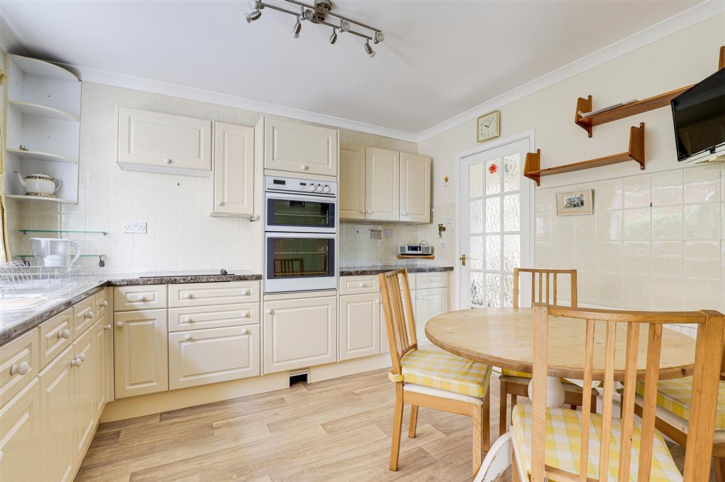 Plains Farm Close, Nottingham, NG3
