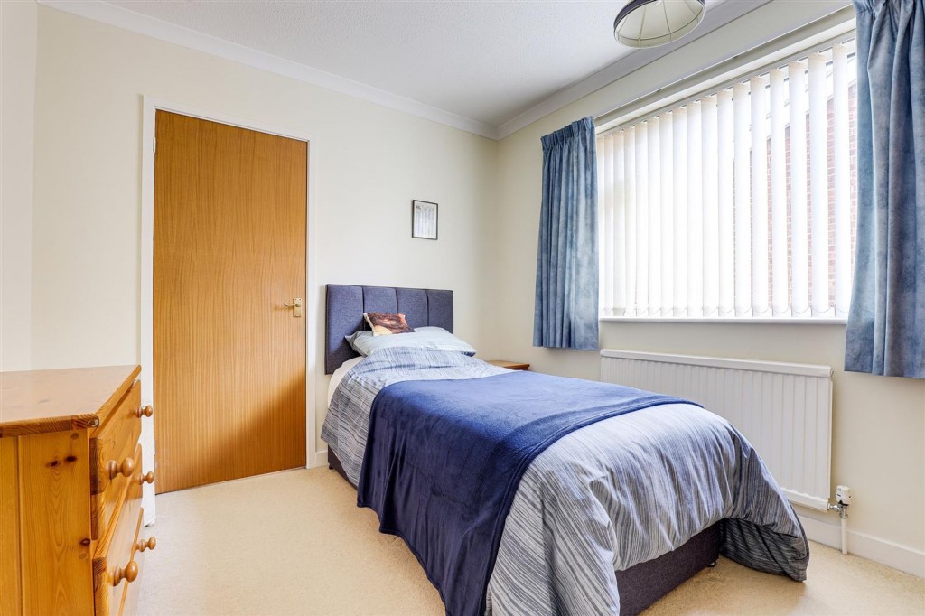 Plains Farm Close, Nottingham, NG3