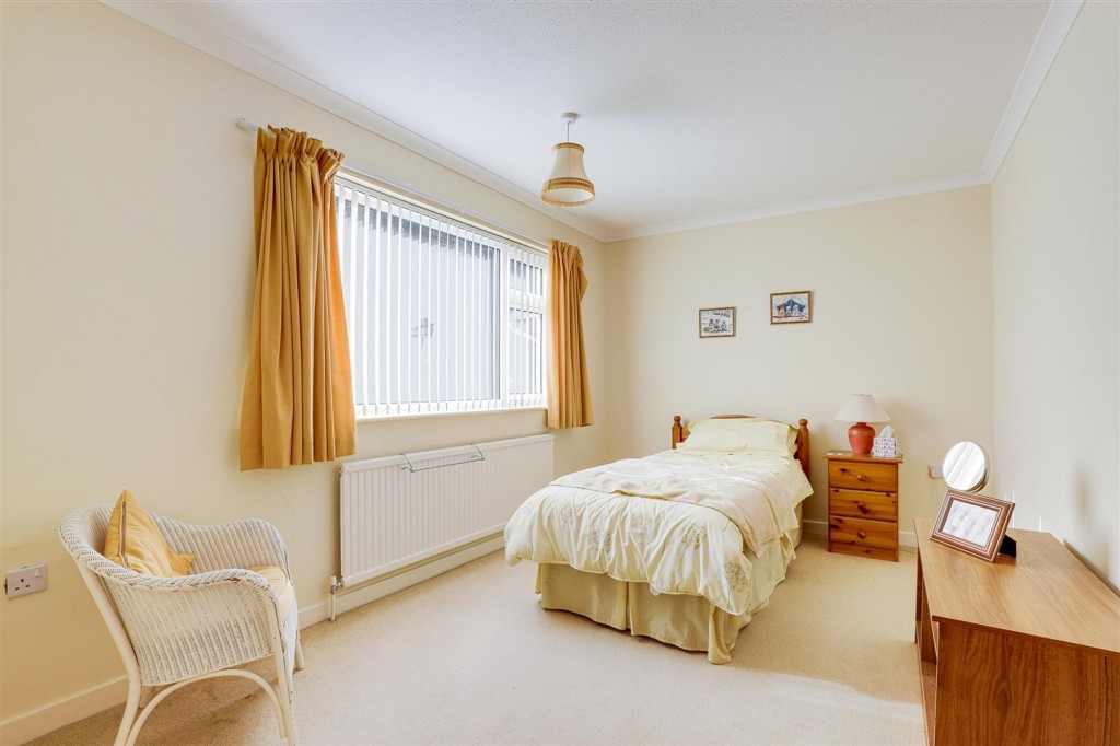 Plains Farm Close, Nottingham, NG3