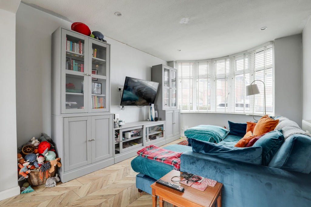 St. Austell Drive, Nottingham, NG11