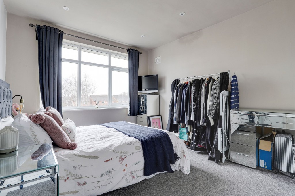 St. Austell Drive, Nottingham, NG11