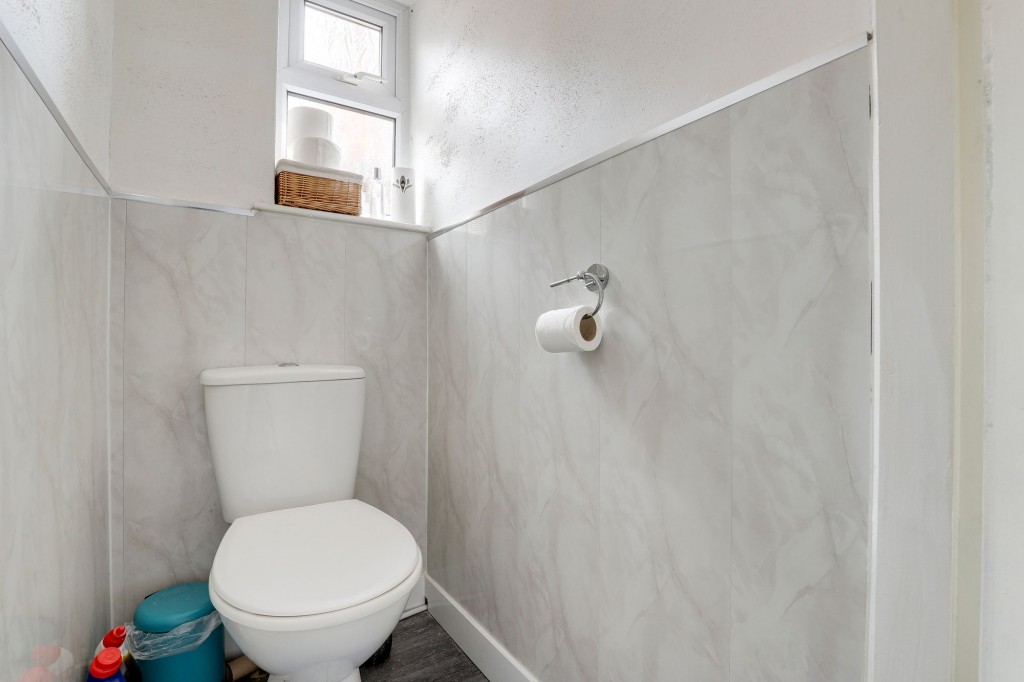 St. Austell Drive, Nottingham, NG11