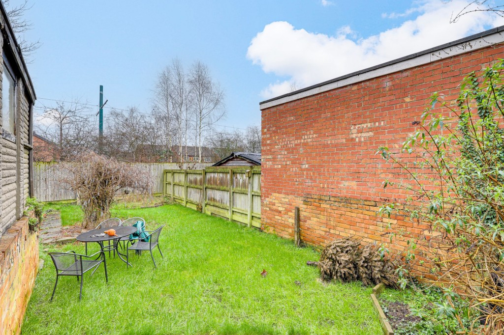 St. Austell Drive, Nottingham, NG11