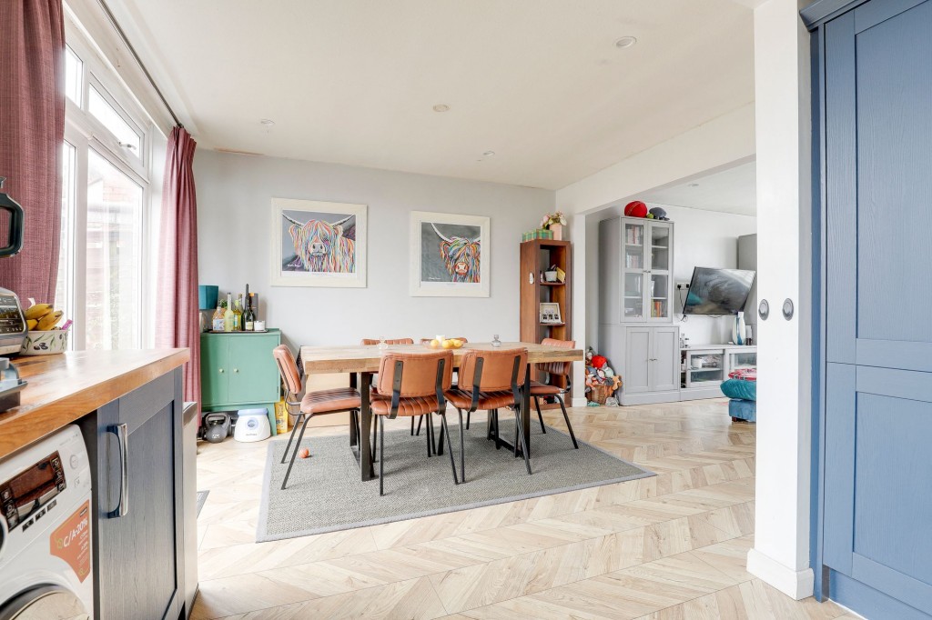 St. Austell Drive, Nottingham, NG11