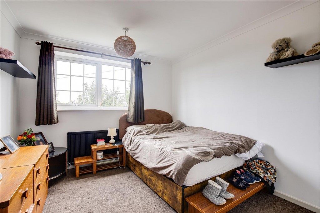 Woodhedge Drive, Nottingham, NG3