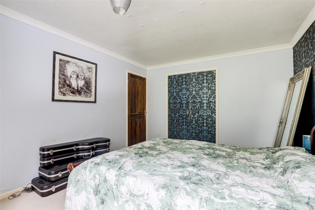 Woodhedge Drive, Nottingham, NG3