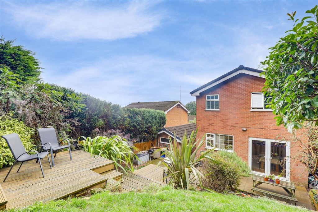 Woodhedge Drive, Nottingham, NG3