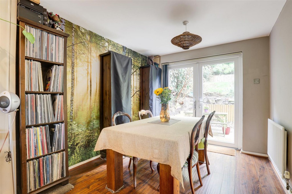 Woodhedge Drive, Nottingham, NG3