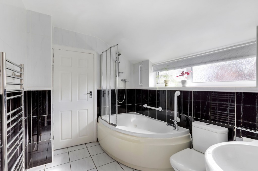 Forest Street, Kirkby-In-Ashfield, NG17