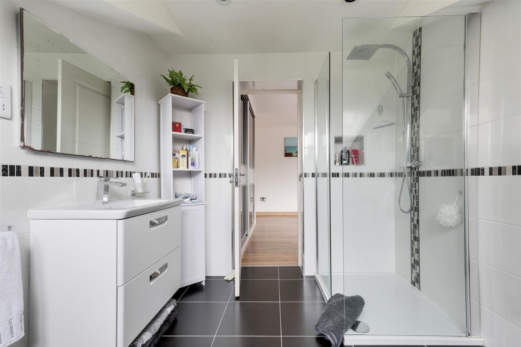 Melton Road, West Bridgford, NG2