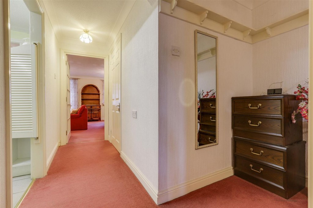 Risley, Risley Hall, DE72