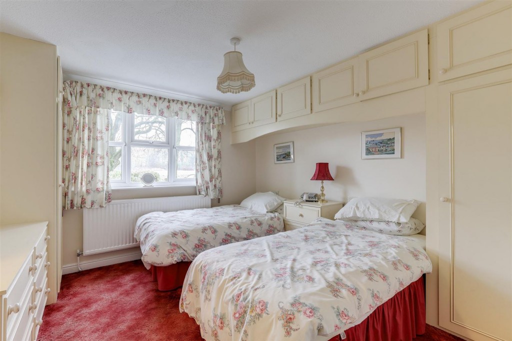 Risley, Risley Hall, DE72