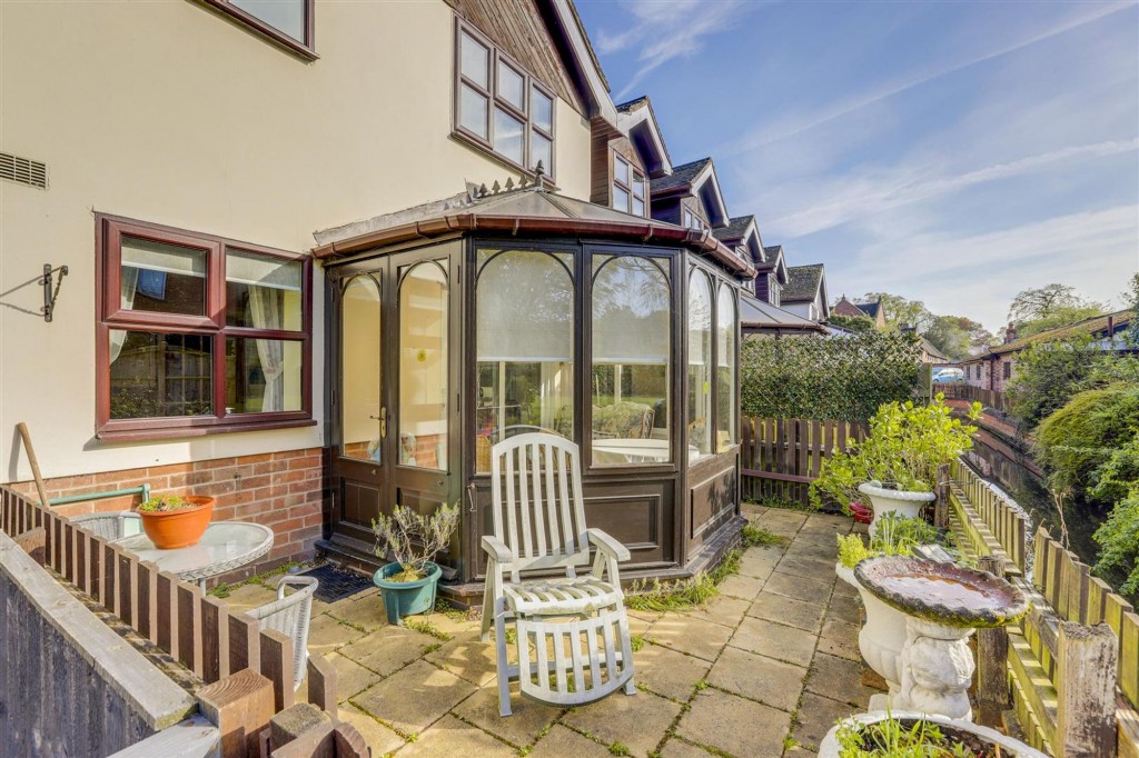 Risley, Risley Hall, DE72