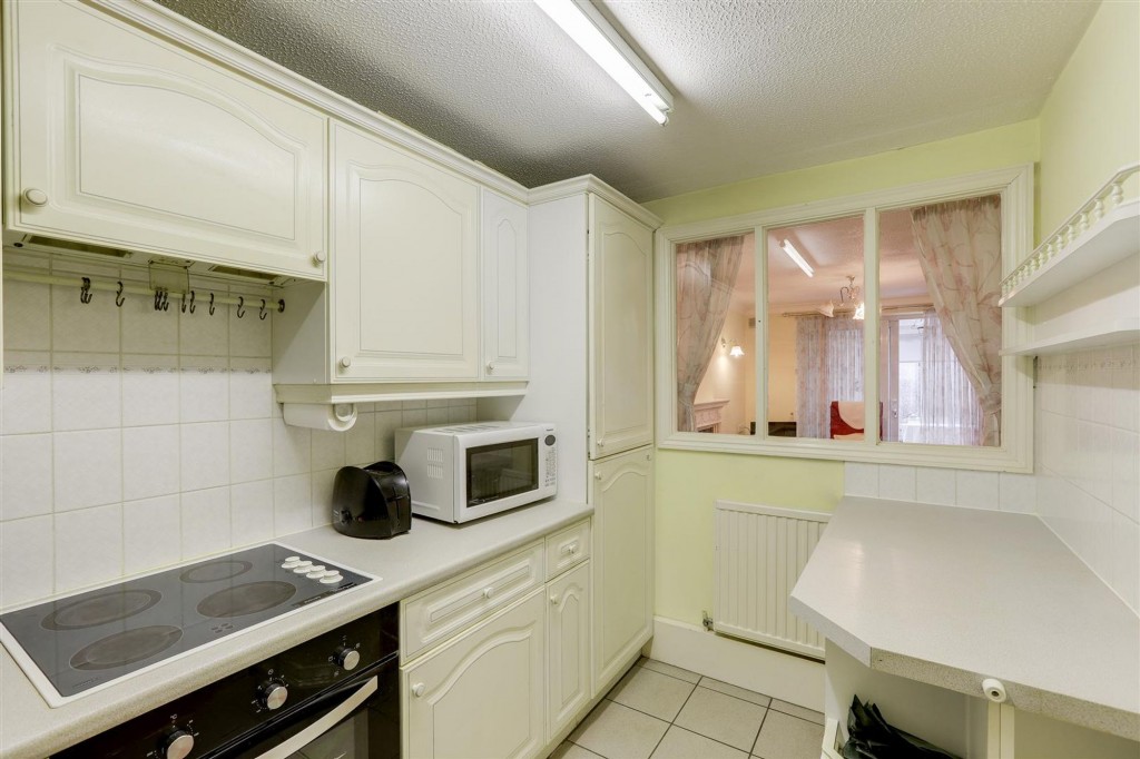 Risley, Risley Hall, DE72