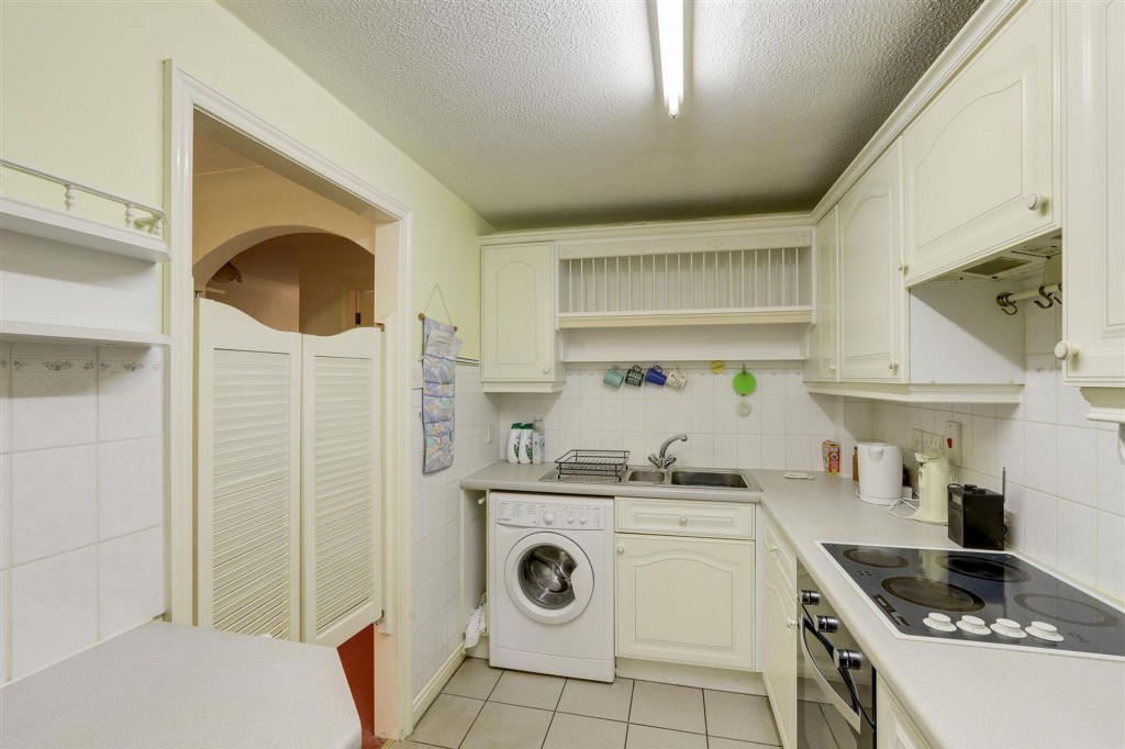 Risley, Risley Hall, DE72