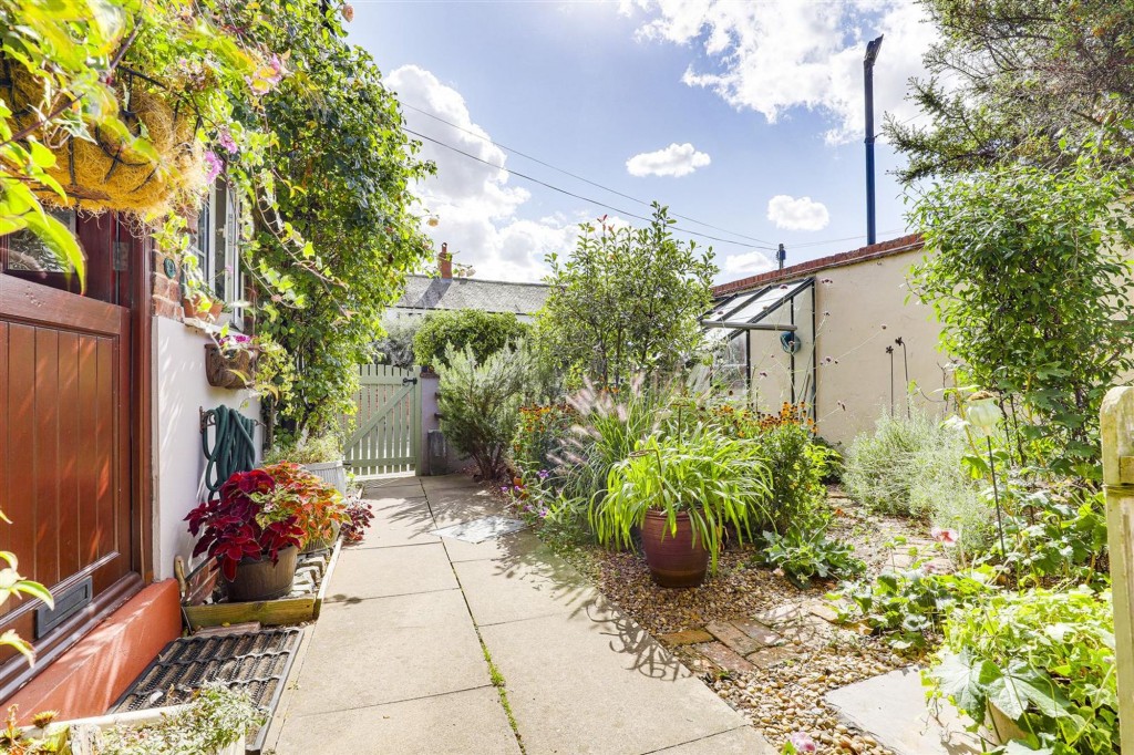 Easthorpe Street, Ruddington, NG11