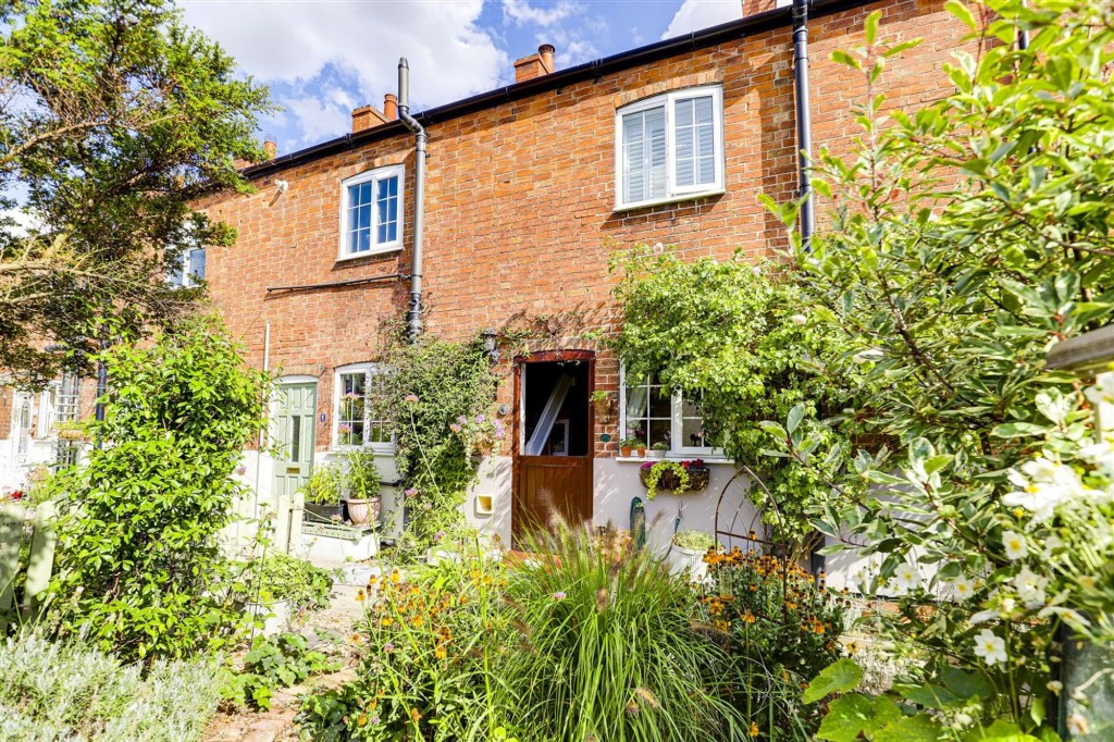 Easthorpe Street, Ruddington, NG11